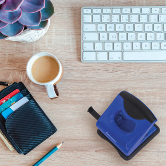 картинка Дырокол BRAUBERG "JET PRO", до 30 листов, сине-черный, 228600 от магазина МОЛТИ