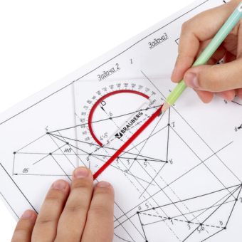 картинка Треугольник пластиковый, угол 45, 13 см, BRAUBERG "Crystal", с транспортиром, прозрачный, с выделенной шкалой, 210293 от магазина МОЛТИ