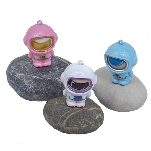 Игрушка-фигурка 2422-11  Космонавт крутится в и/у 3,5х2,5х2,5см пластик