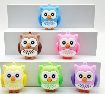 картинка Брелок OWL-M6/LGJ385 Совушки 4см. резиновый от магазина МОЛТИ