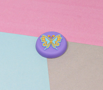 картинка Стопер 250822-17 детский Бабочка декоративный клеющий 4х4 см. от магазина МОЛТИ