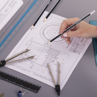 картинка Карандаш чернографитный BRAUBERG, 1 шт., "Alderida", НВ, трехгранный, с ластиком, корпус черный, заточенный, 180610 от магазина МОЛТИ