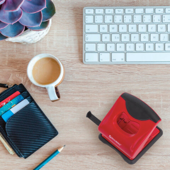 картинка Дырокол BRAUBERG "JET PRO", до 30 листов, красно-черный, 228601 от магазина МОЛТИ