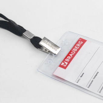 картинка Бейдж вертикальный (90х60 мм), на черной ленте 45 см, BRAUBERG, 235702 от магазина МОЛТИ