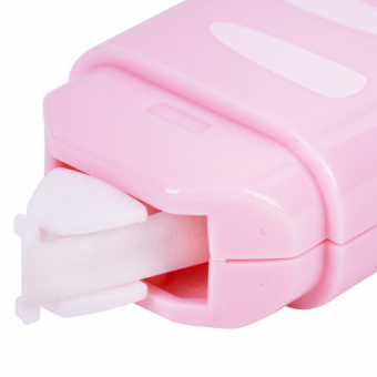 картинка Корректирующая лента BRAUBERG KIDS "ЛАПКИ", 5 мм х 6 м, корпус розовый, блистер, 272497 от магазина МОЛТИ