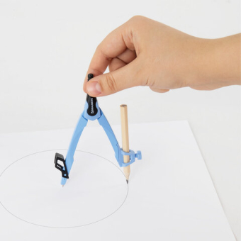 картинка Готовальня BRAUBERG ULTRA, 4 предмета: циркуль 135 мм, запасной грифель, насадка, аквамариновый цвет, 210822 от магазина МОЛТИ