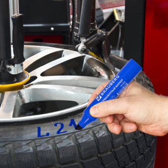 картинка Маркер перманентный BRAUBERG "JUMBO", СИНИЙ, ШИРОКАЯ ЛИНИЯ ПИСЬМА, скошенный 3-10мм, 151225 от магазина МОЛТИ