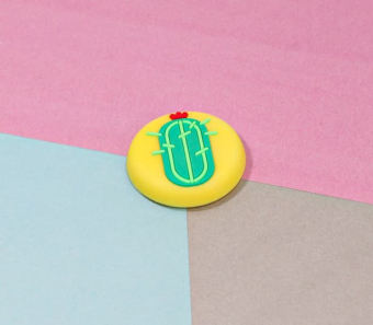 картинка Стопер 250822-15 детский кактус декоративный клеющий 4х4 см. от магазина МОЛТИ